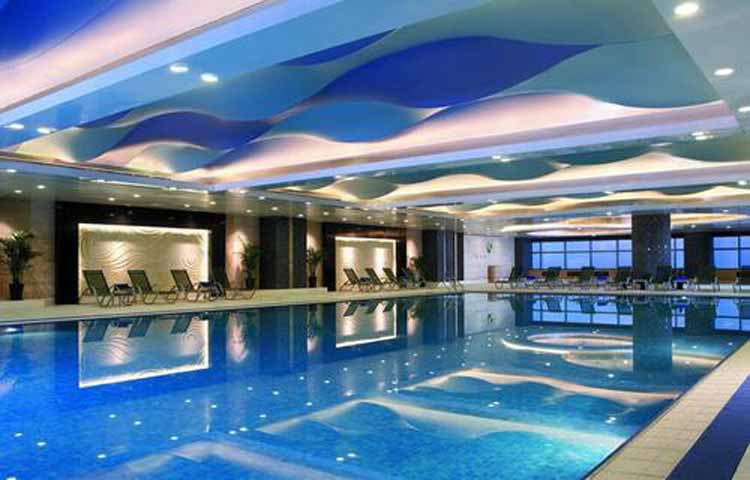 正旭空氣能熱泵泳池恒溫機(jī)組空氣能熱泵恒溫機(jī)組泳池?zé)岜庙椖堪咐龑嵟? alt=