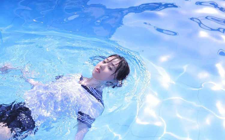 正旭空氣能熱泵泳池恒溫機(jī)組空氣能熱泵恒溫機(jī)組泳池?zé)岜庙椖堪咐龑嵟? alt=